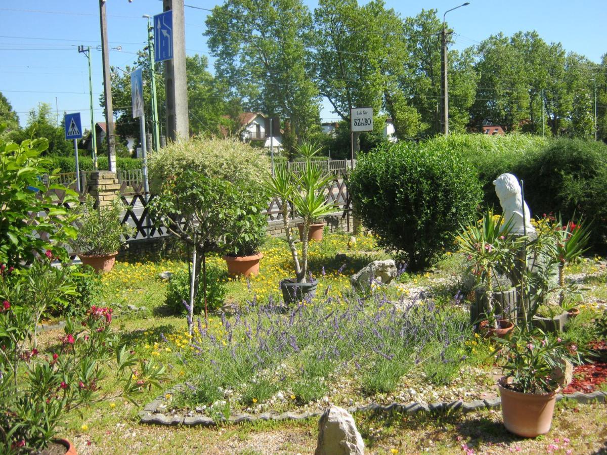 Kitti Apartman Balatonboglar Exterior photo