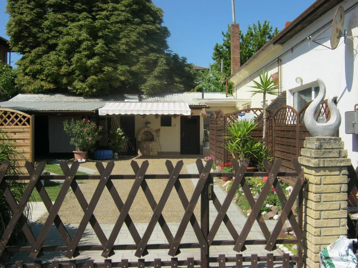 Kitti Apartman Balatonboglar Exterior photo