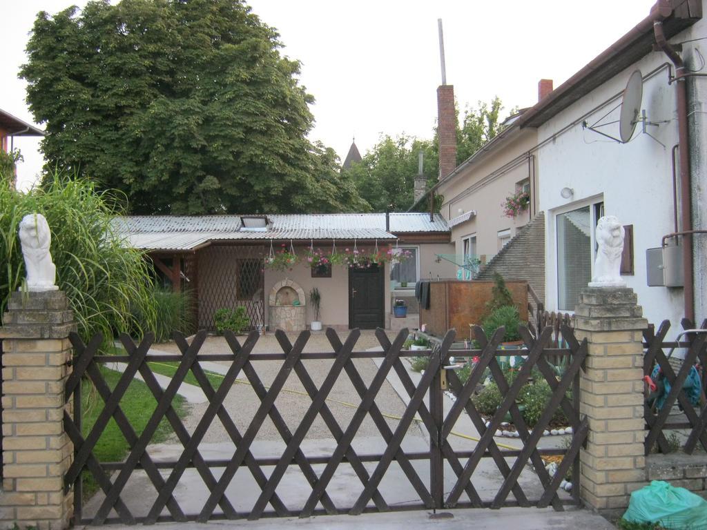 Kitti Apartman Balatonboglar Room photo